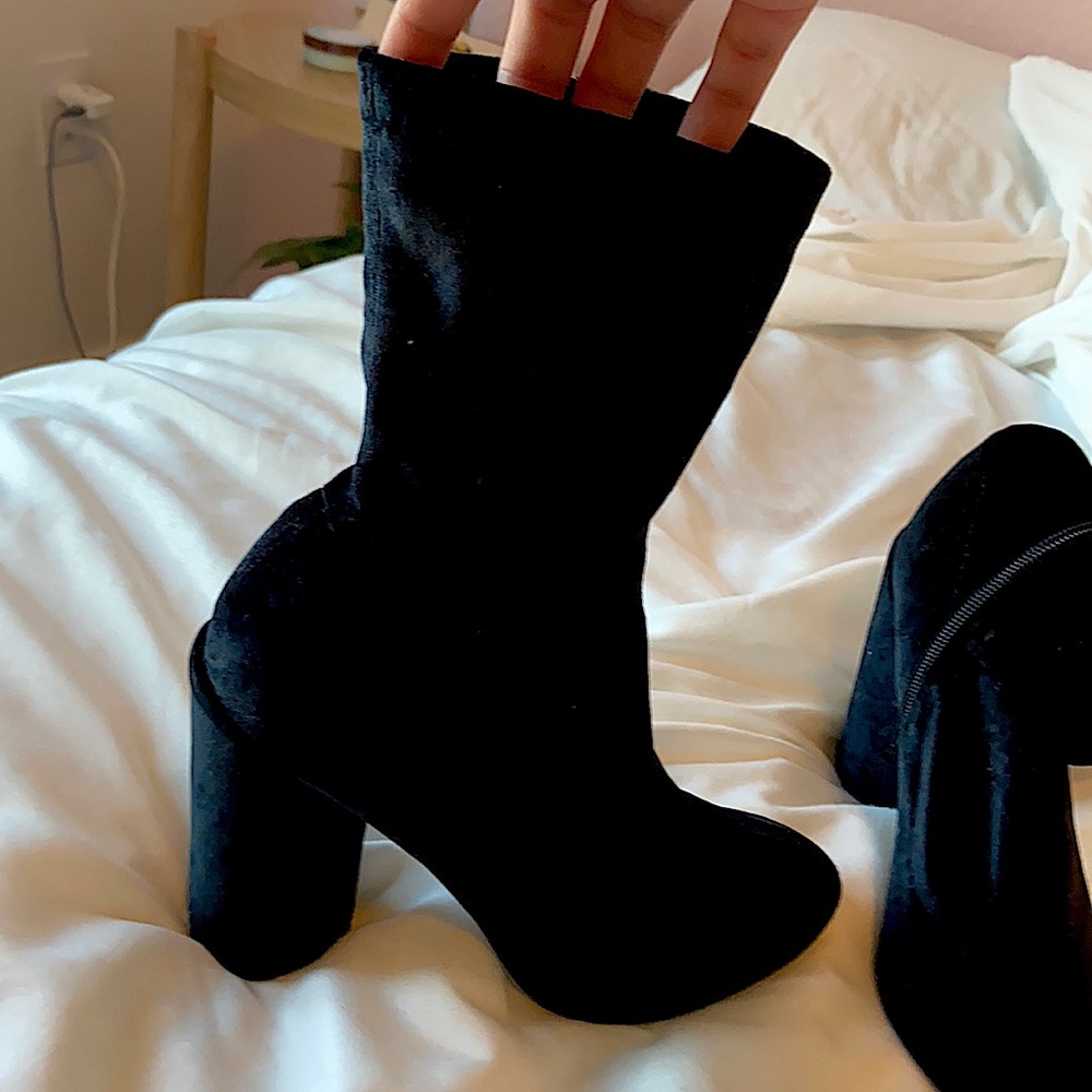Black velvet boot heel size 5